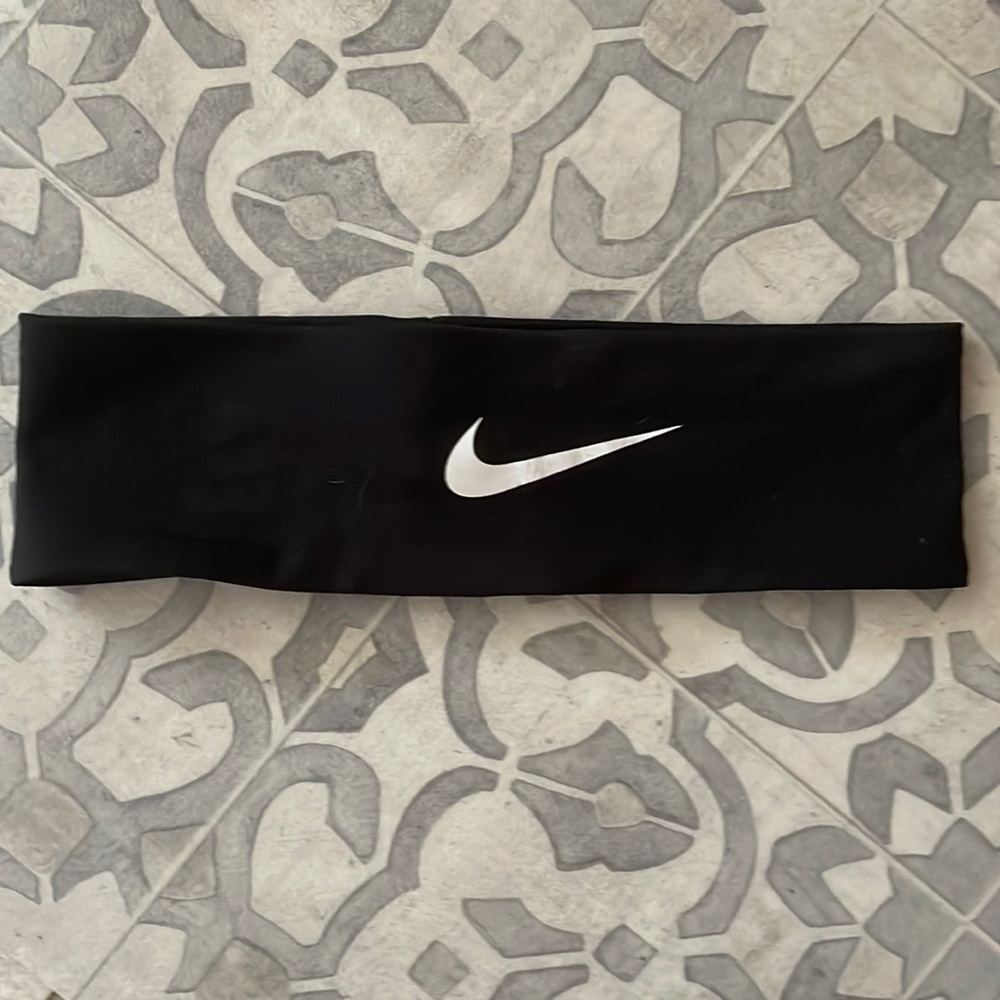 Nike headband